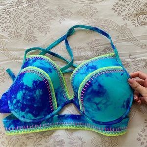 Padded swimsuit top! Size 34 DD